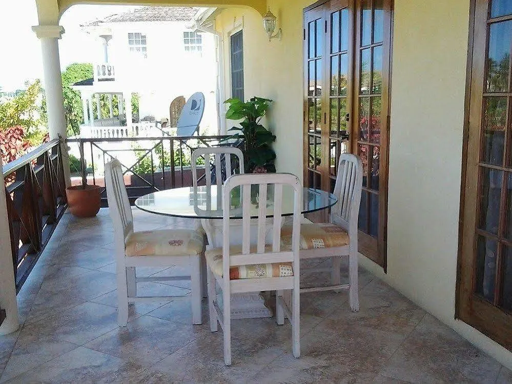 Sungold House Barbados Διαμέρισμα Douglas